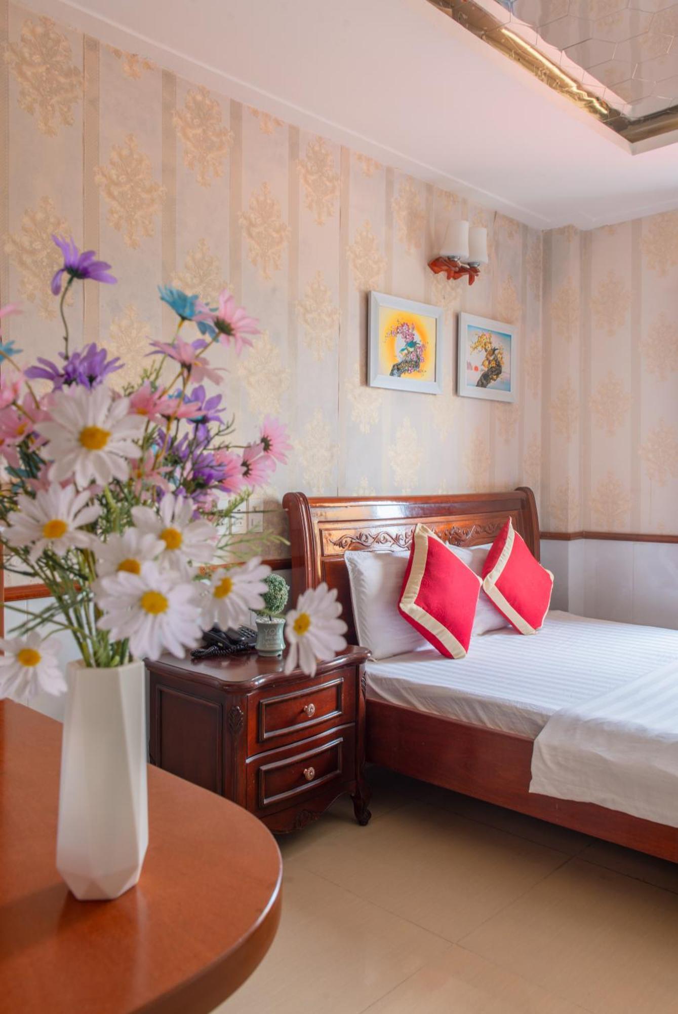 Hotel Nhu Y 2 Bandar Ho Chi Minh Luaran gambar